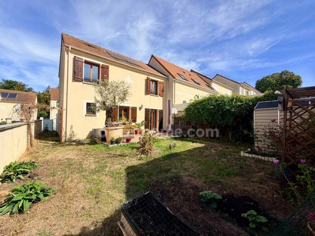 Maison BBC datant de 2012 avec 3 chambres — photo du bien