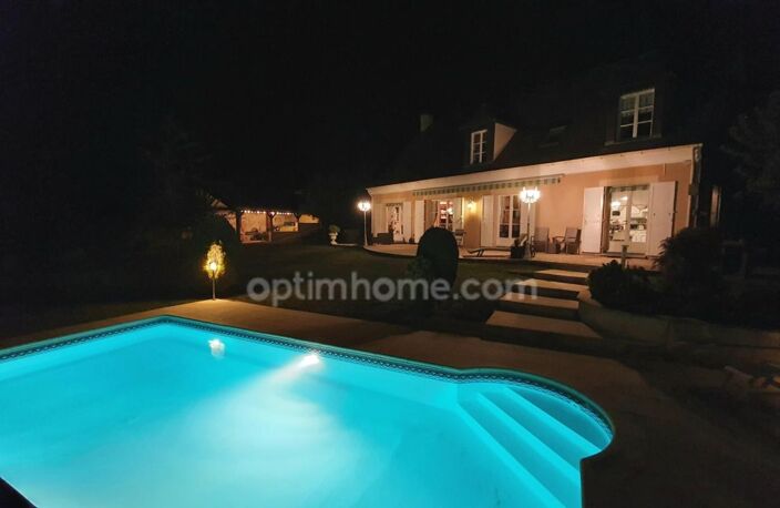 SAINT-PRIX, VAL D’OISE (95) : Propriété de 230 m² habitables (255 m² au sol) - 9 pièces principales - 7 chambres - 3 garages – Piscine – Préau – Abri de jardin - Cave – Parcelle de 1 656 m² — photo 3