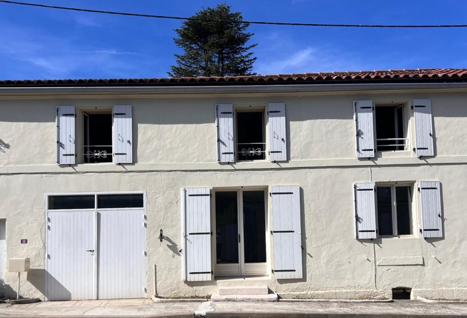 Maison à vendre 5 pièces VILLARS LES BOIS (17) — photo 1
