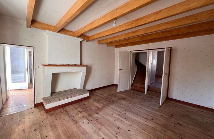 Maison à vendre 5 pièces VILLARS LES BOIS (17) — photo 2