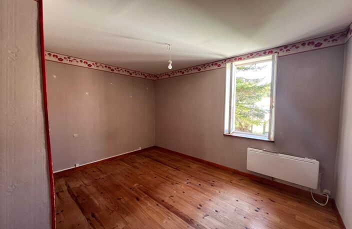 Maison à vendre 5 pièces VILLARS LES BOIS (17) — photo 3