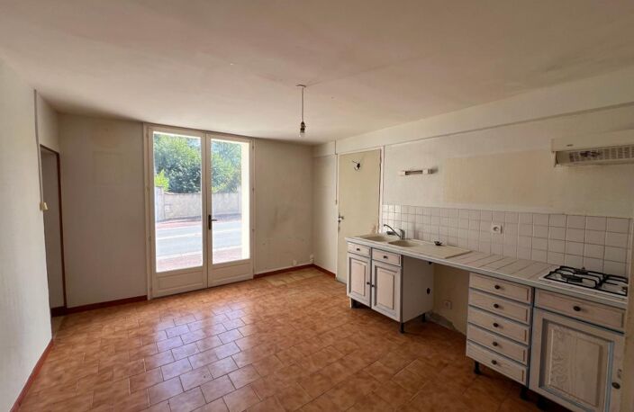 Maison à vendre 5 pièces VILLARS LES BOIS (17) — photo 4