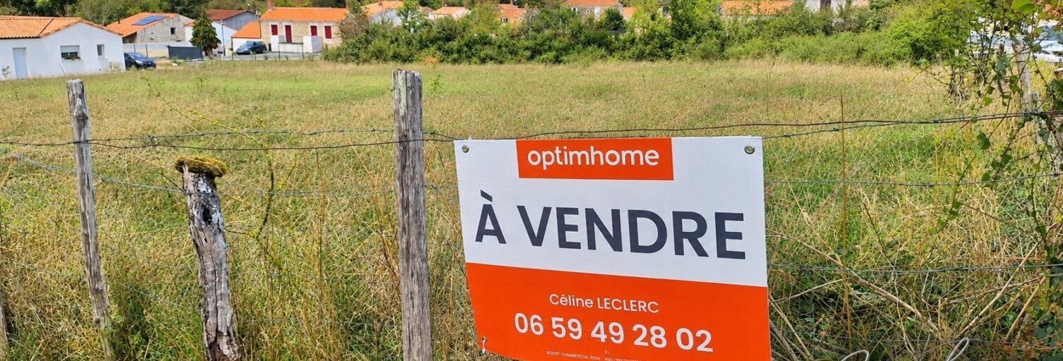 Terrain  889 m² à vendre à Péault (85320)