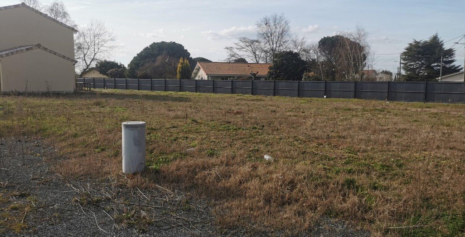 Terrain à bâtir à Preignac (33210) — photo 1
