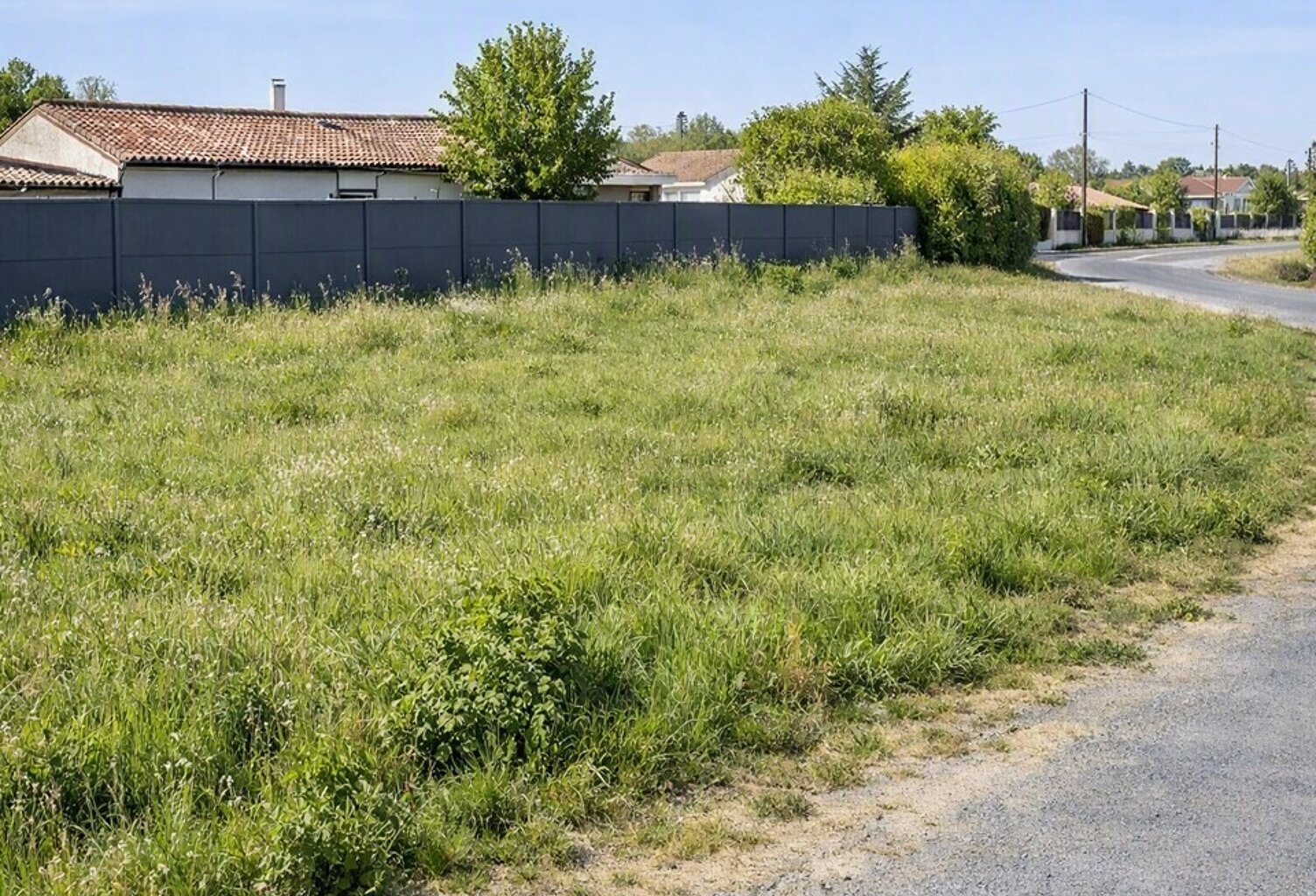 Terrain à bâtir à Saint-Savin (33920) — photo 1