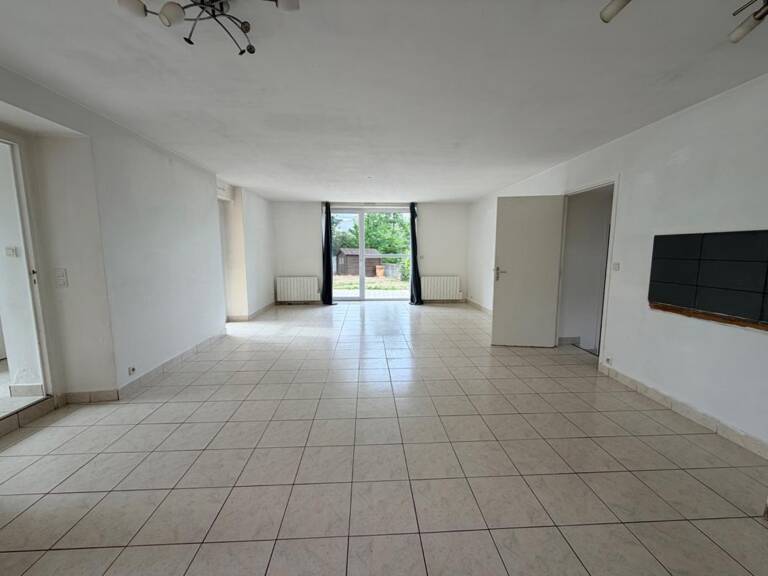 Maison à louer 5 pièces PLOUAY (56) — photo 1