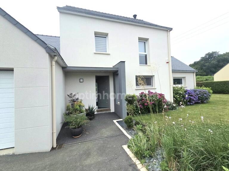 CASSON, JOLIE MAISON FAMILIALE SOUS DOMOTIQUE AVEC PISCINE ET SUPERBE JARDIN PAYSAGE — photo 1