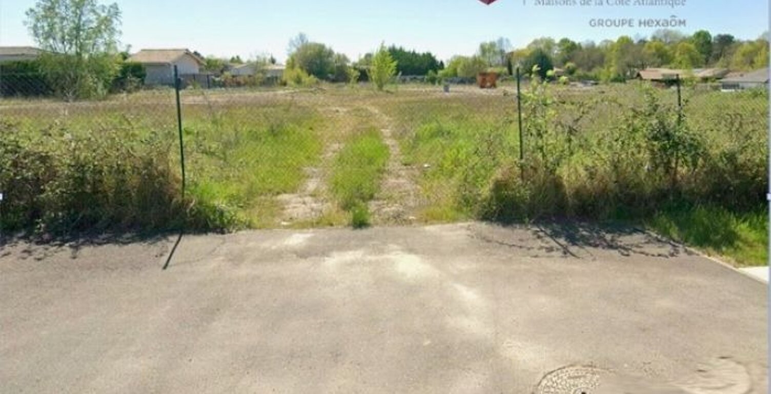 Terrain à bâtir à Loupes (33370) — photo 1