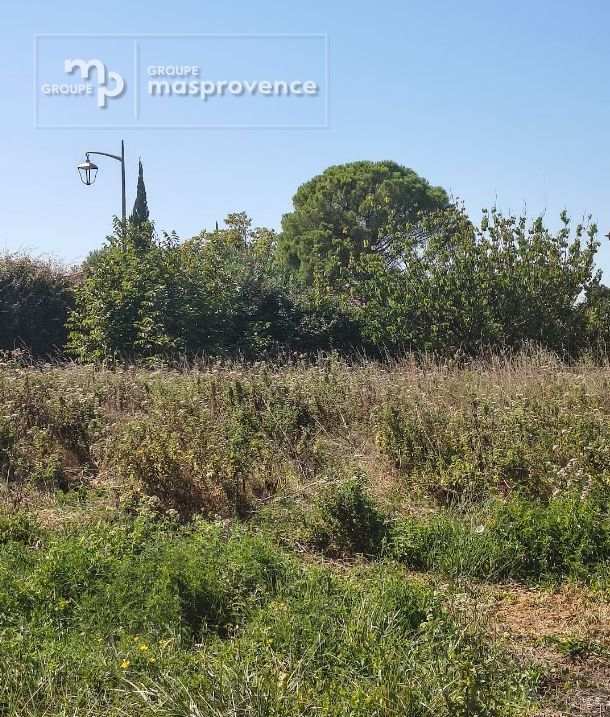 Terrain à bâtir de 753 m² à ALTHEN-DES-PALUDS (84)