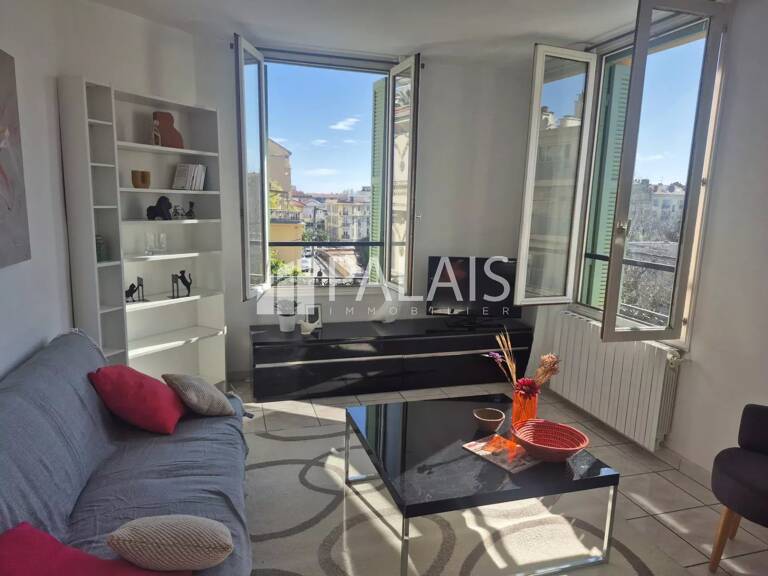 F3 MEUBLE- LIBERATION — photo 1