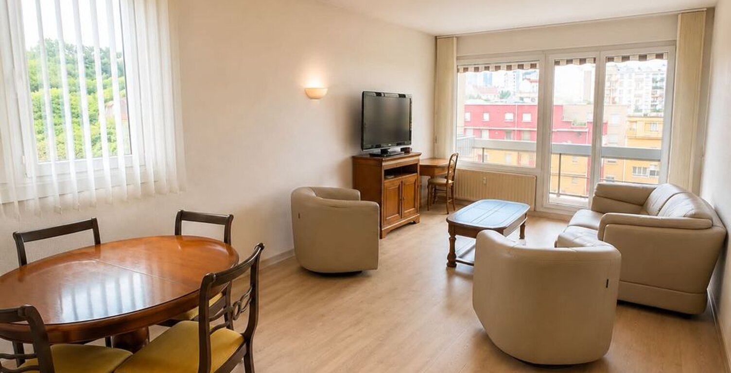 Appartement de 75m2 à louer sur Saint-Étienne — photo 1