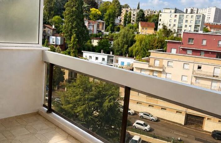 Appartement de 75m2 à louer sur Saint-Étienne — photo 2