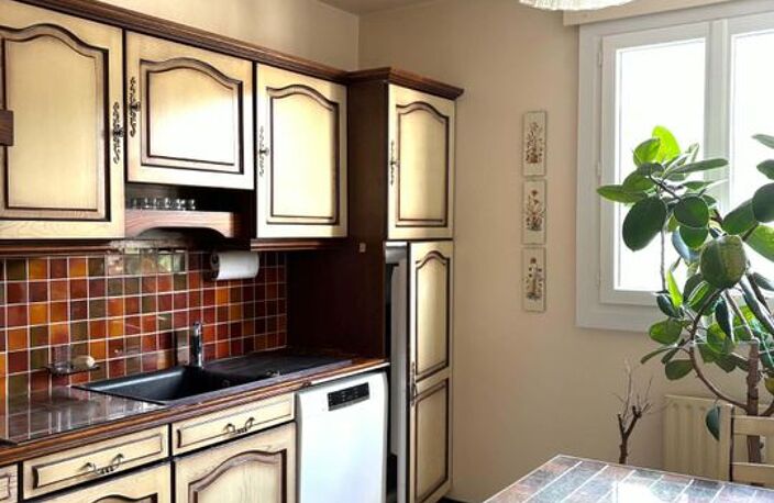 Appartement de 75m2 à louer sur Saint-Étienne — photo 3