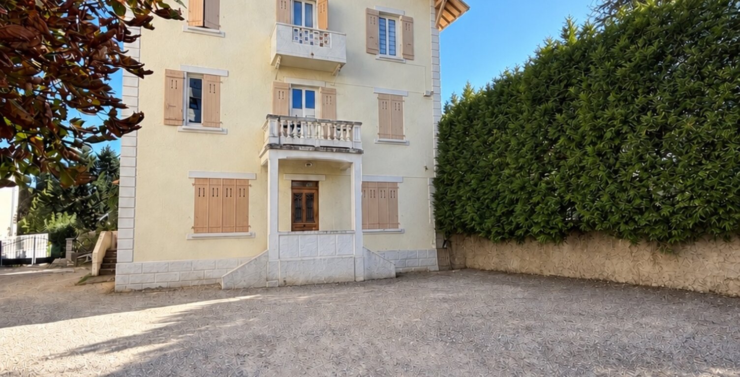 Immeuble de rapport à vendre ANNEMASSE (74) — photo 1