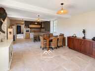 LARREULE (65) – À VENDRE – Maison ancienne rénovée de 192 m² – 4 chambres, dépendances et terrain piscinable de 2 180 m² — photo 2