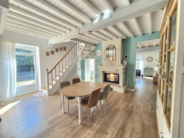 Maison à vendre 8 pièces RIVES DU LOIR EN ANJOU (49) — photo du bien