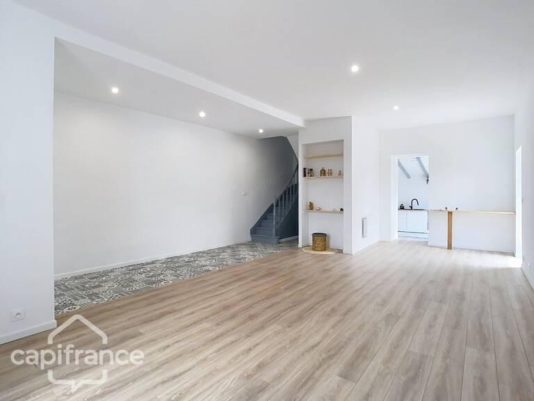 Maison rénovée 7 pièces + studio THOUARS (79) — photo 1