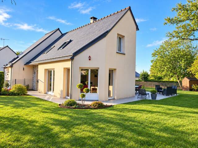 Maison à vendre 7 pièces BONCHAMP LES LAVAL (53) — photo du bien