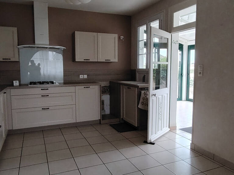 Maison à vendre 6 pièces AIRVAULT (79) — photo 1