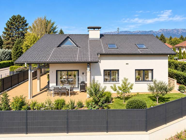 Maison à vendre 8 pièces PREVESSIN MOENS (01) — photo 1
