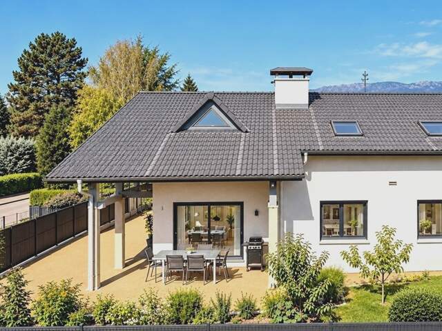 Maison à vendre 8 pièces PREVESSIN MOENS (01) — photo du bien