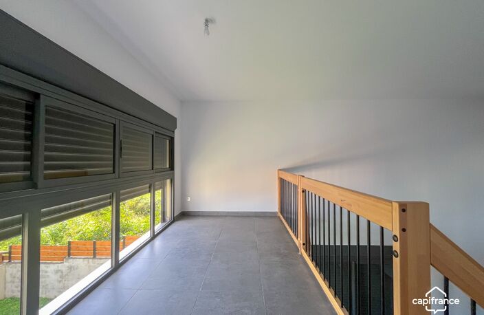 À louer – Maison neuve F4 – Beauséjour, Sainte-Marie — photo 4