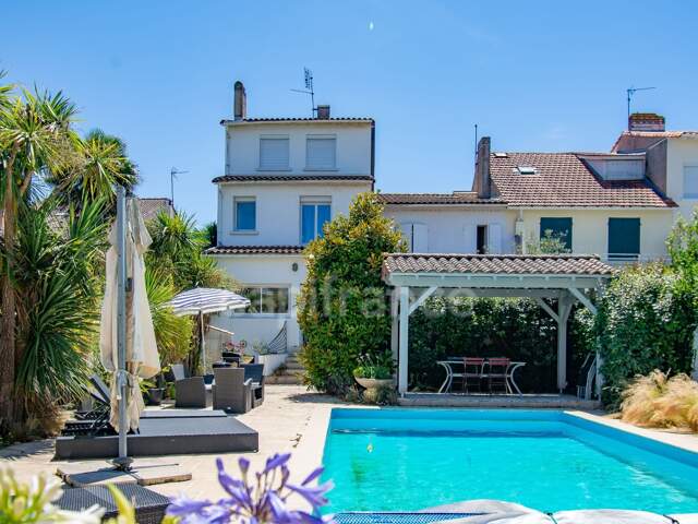 Maison à vendre 7 pièces ROYAN (17) — photo du bien