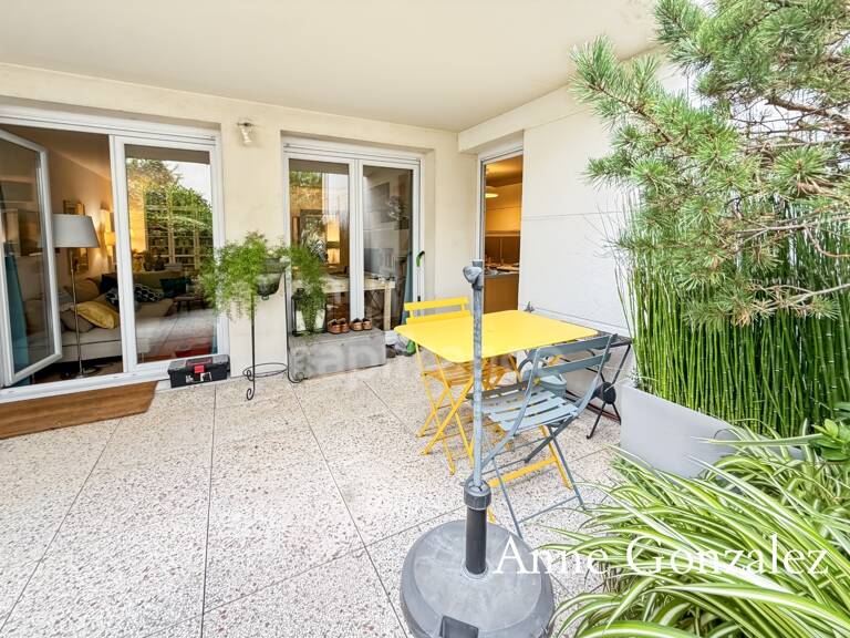 ORLEANS CENTRE derrière la médiathèque et proche de la gara à vendre el appartement T3 avec terrasse, jardin privatif clos et arboré et une place de parking sécurisé — photo 1