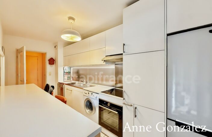 ORLEANS CENTRE derrière la médiathèque et proche de la gara à vendre el appartement T3 avec terrasse, jardin privatif clos et arboré et une place de parking sécurisé — photo 5