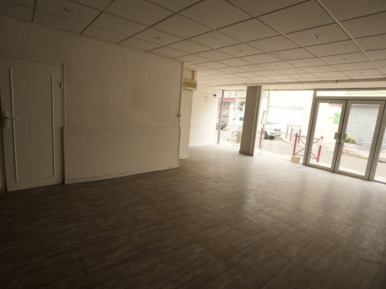 UN immeuble , PLUSIEURS projets à CLAIRAC (47) , 1h de Bordeaux , 3h de Paris — photo 1