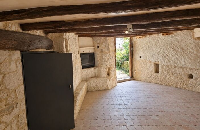 Maison à vendre 4 pièces proche THOUARS (79) MAISON à rénover partie troglodyte, cour, dépendance, terrain — photo 4