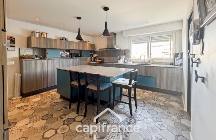 Appartement à vendre 4 pièces HYERES (83) - 147m2- 4ème et dernièr Etage- Accès direct GARAGE — photo 3