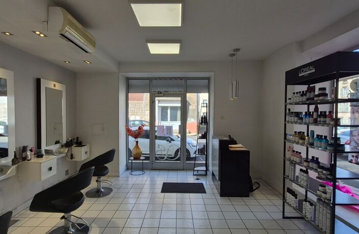Salon de coiffure à vendre à LEZOUX (63) ! — photo 2