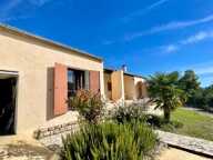 Céreste (04)  Villa de plain-pied 128 m², 4 chambres, garage et terrain 840 m² — photo 2