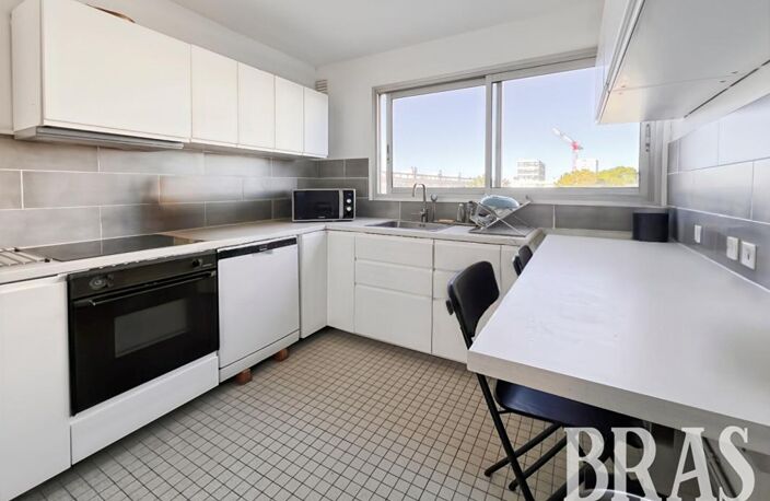 Appartement Saint Herblain - dernier étage - 5 pièces 87.11 m2 -2 balcons, parkings et cave — photo 4