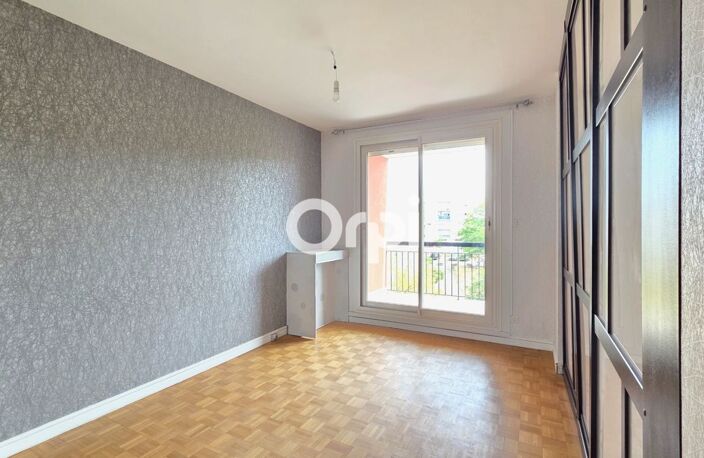 Coup de cœur à Décines-Charpieu : T3 lumineux et sans vis-à-vis avec  balcon — photo 3