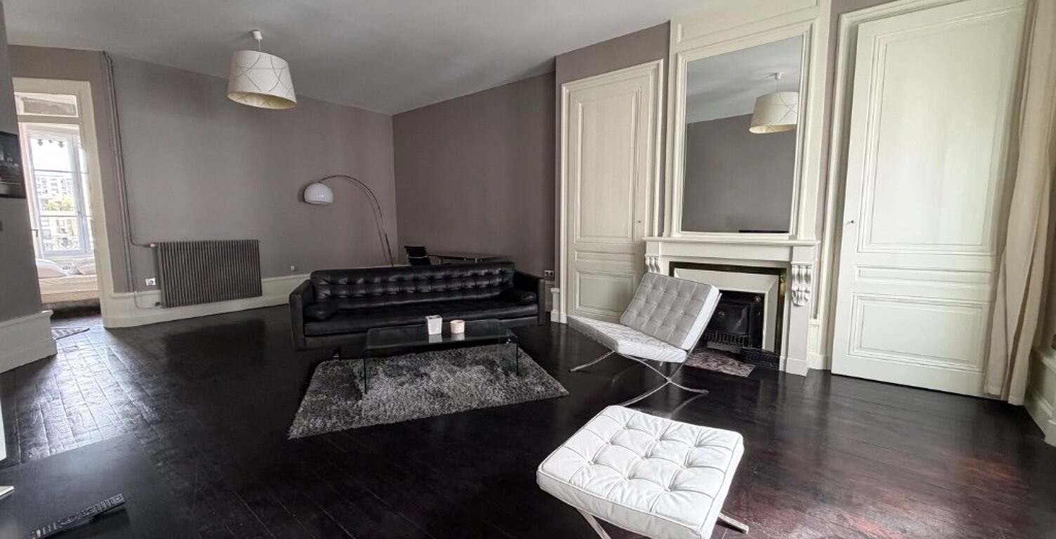 BROTTEAUX / PART-DIEU - T3 MEUBLÉ TRAVERSANT DE 103 M² — photo 1