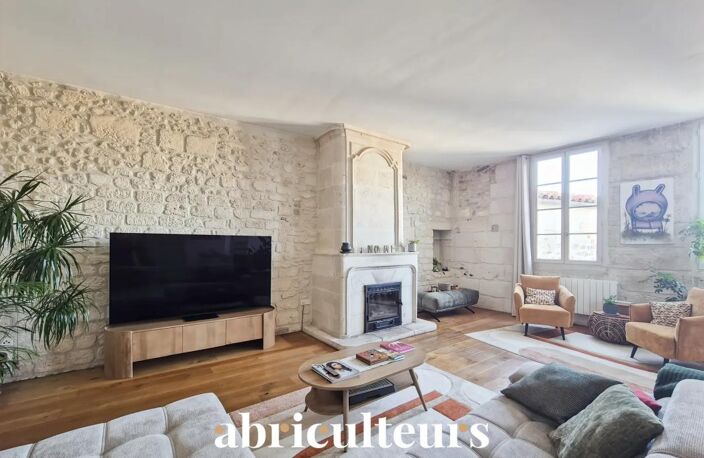 Superbe duplex dans une petite copropriété de caractère en vente à Saintes (17100) — photo 3