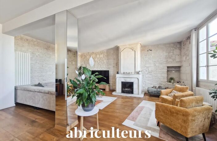 Superbe duplex dans une petite copropriété de caractère en vente à Saintes (17100) — photo 4
