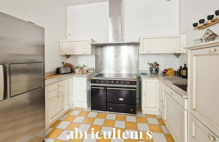 Superbe duplex dans une petite copropriété de caractère en vente à Saintes (17100) — photo 5