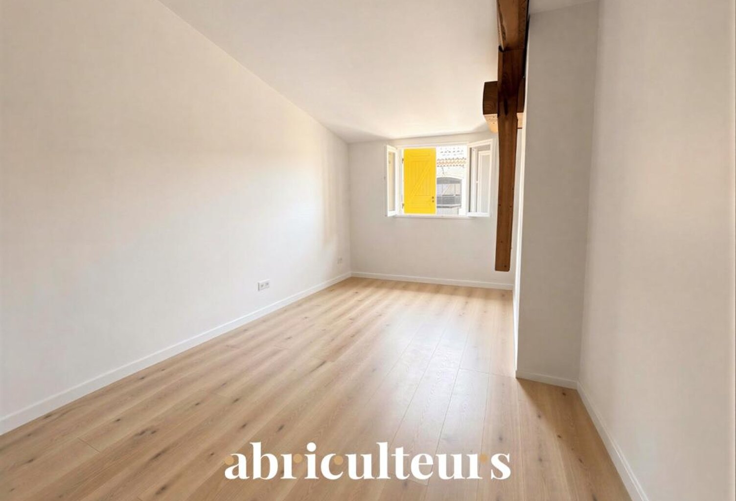 Superbe T3 issu de la rénovation d'une ancienne bergerie en vente à Saint-Cannat (13760) — photo 1
