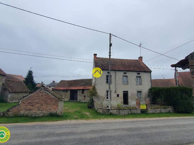 MAISON DE VILLAGE A RENOVER — photo du bien