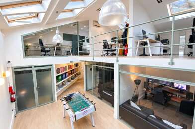 Bureau  2464000 €