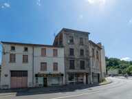 Ensemble immobilier - 708 m² - Givors (69) — photo 3
