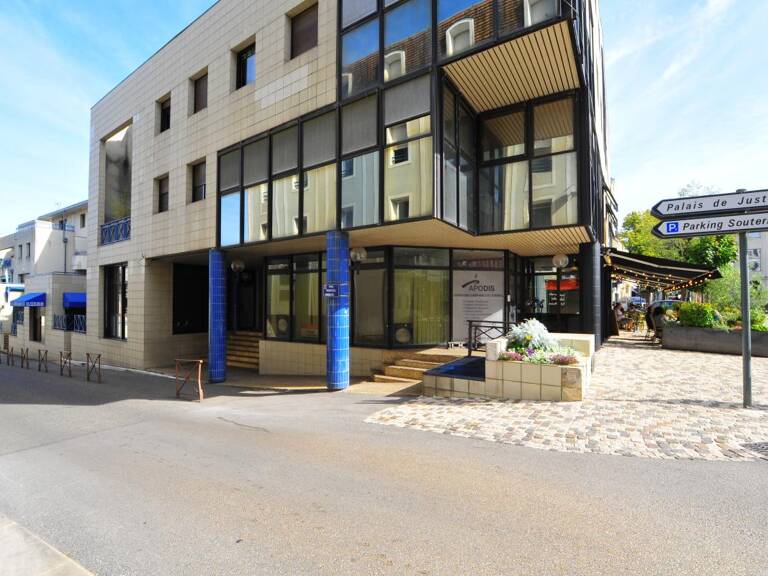 Bureaux - 205 m² - Marmande (47) — photo 1