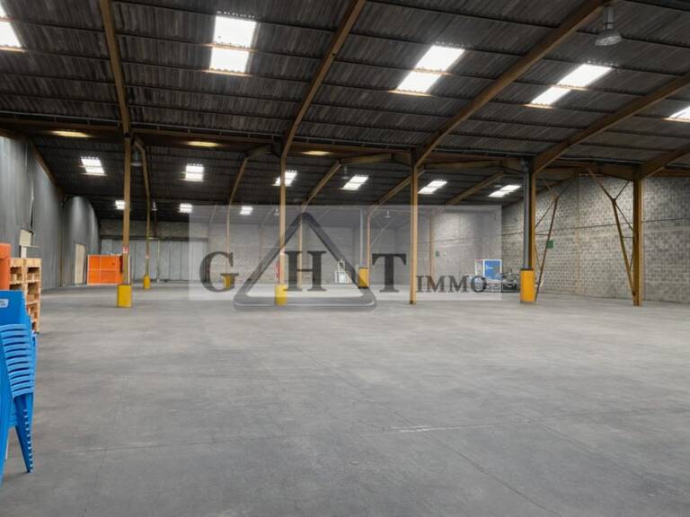 6 900 M² ET 7000M² DE TERRAIN – La Ferté-sous-Jouarre (77) — photo 1