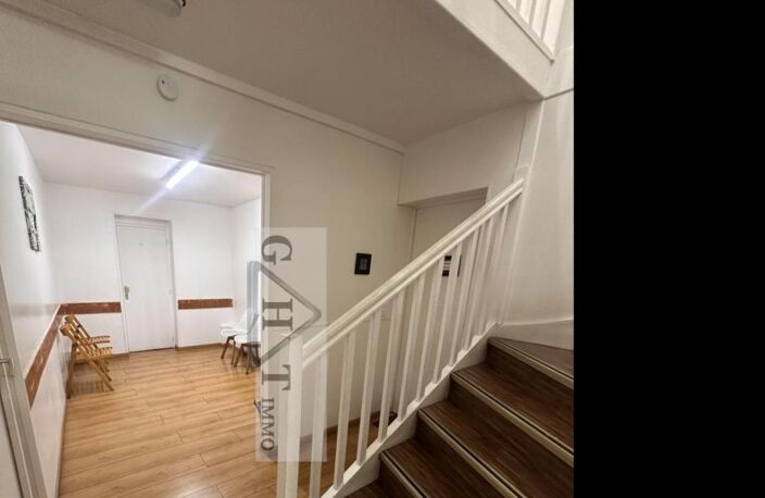 Local professionnel 120 m² — photo 2