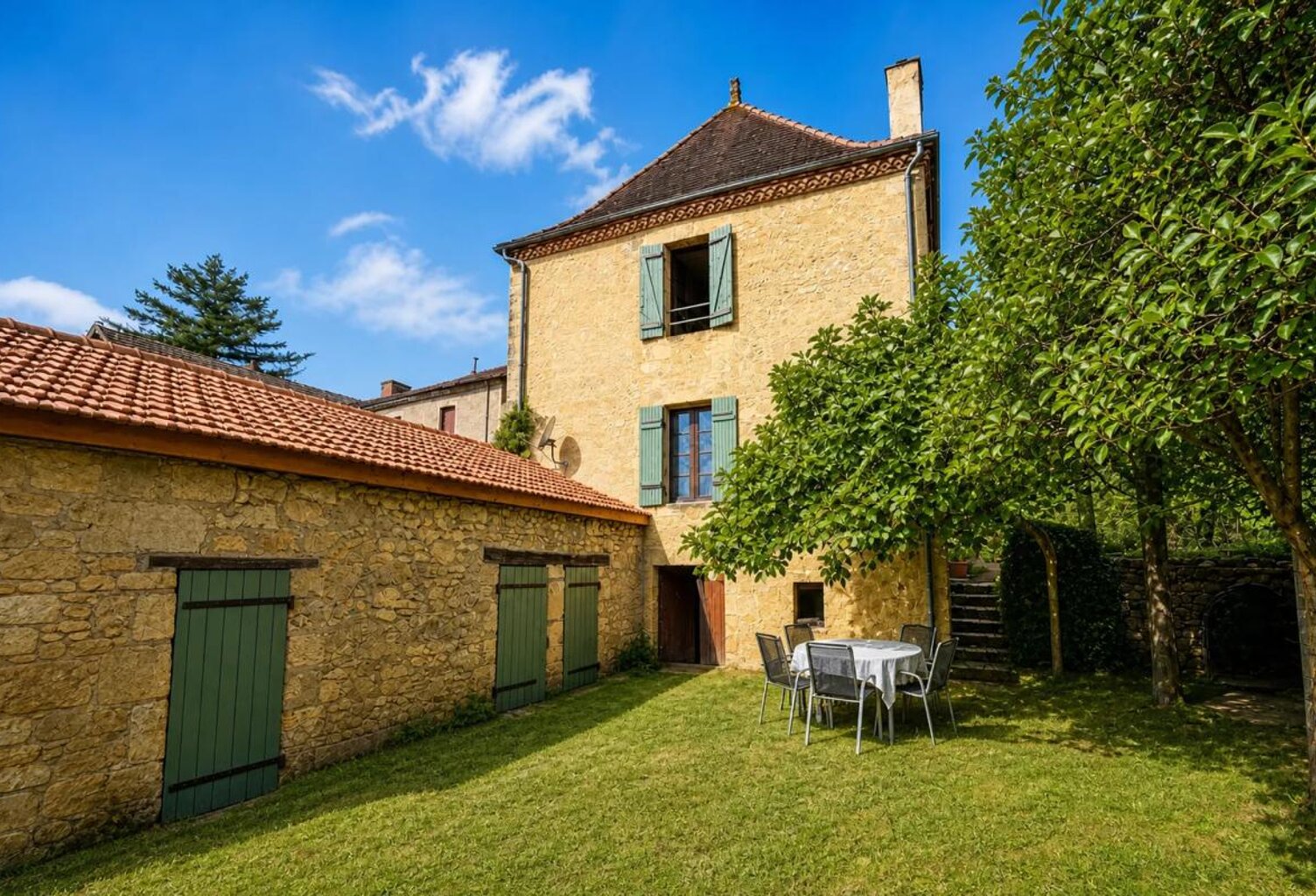 Ensemble de 9 pièces de 342m² à Molières — photo 1
