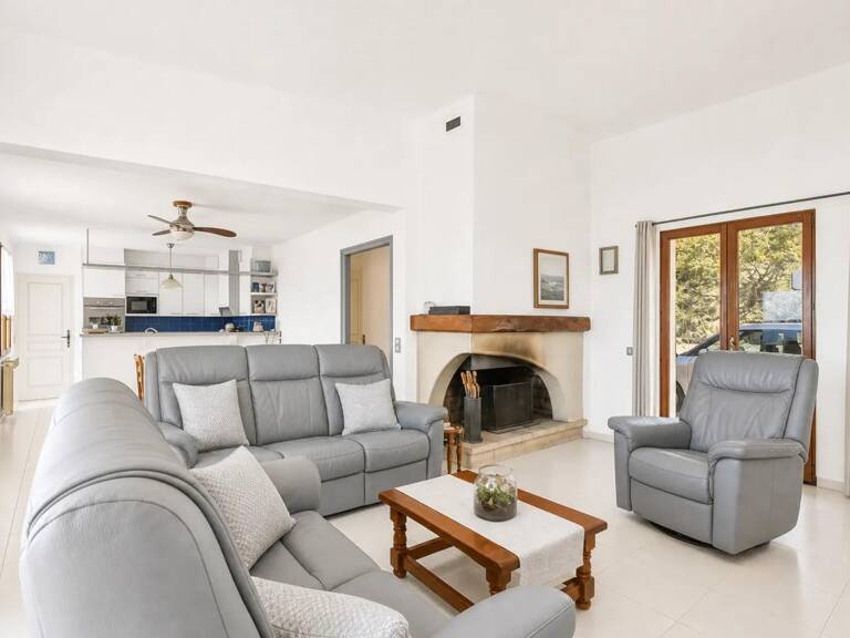 Maison de 5 pièces de 102 m²  + studio de 40m2 à Saint-Saturnin-lès-Apt — photo 1