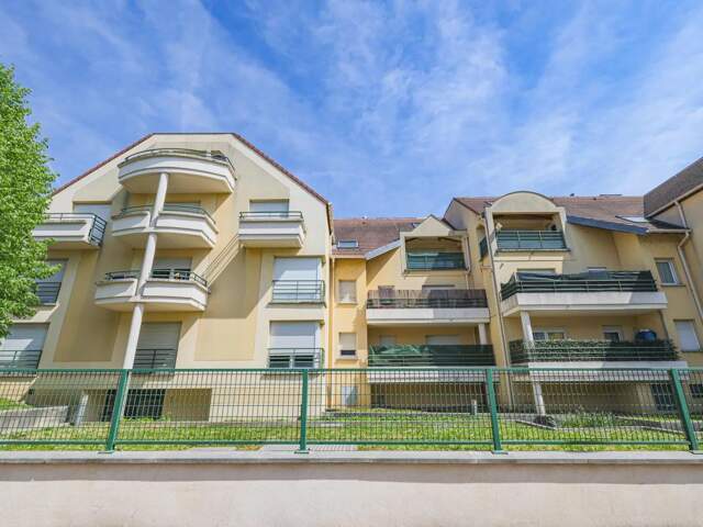Appartement loué 3 pièces 59 m² à Corbeil-Essonnes — photo du bien